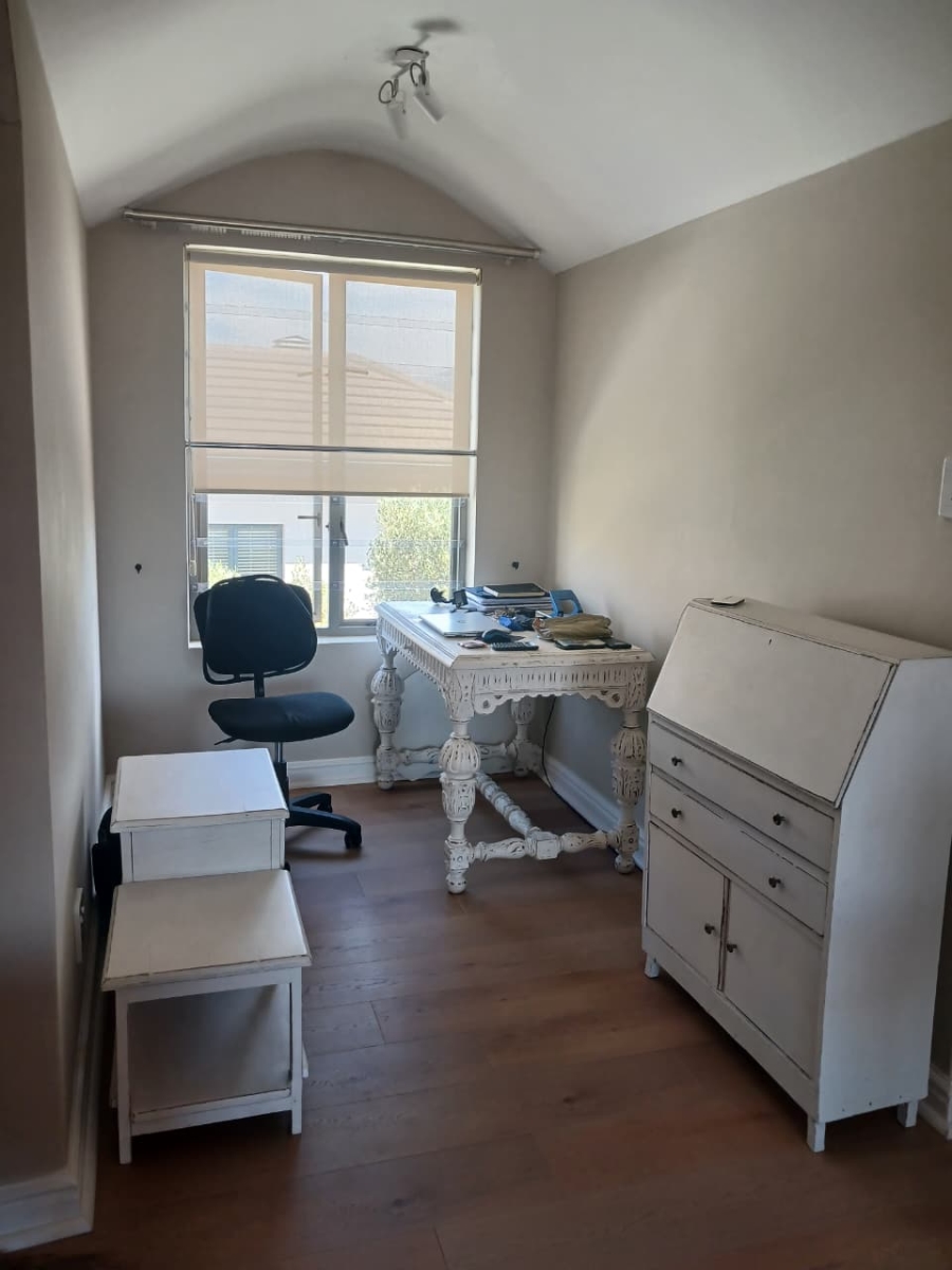 To Let 3 Bedroom Property for Rent in Dennegeur Western Cape